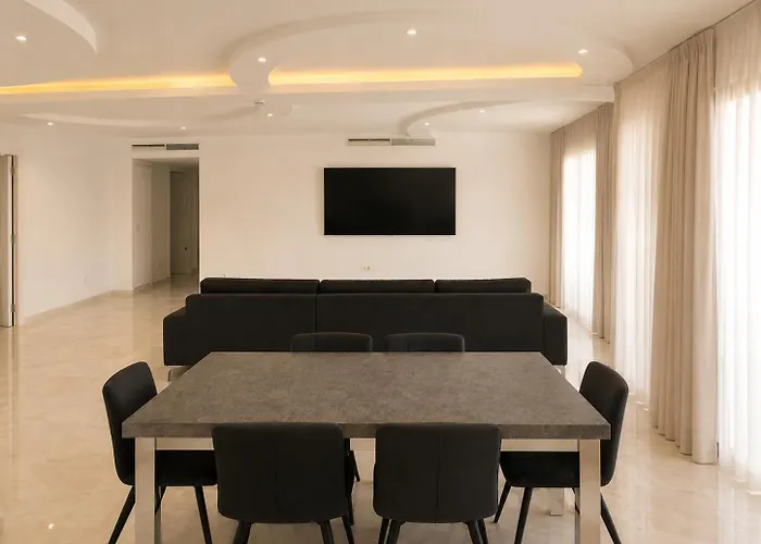 Aparthotel B51 Executive Flats Marbella